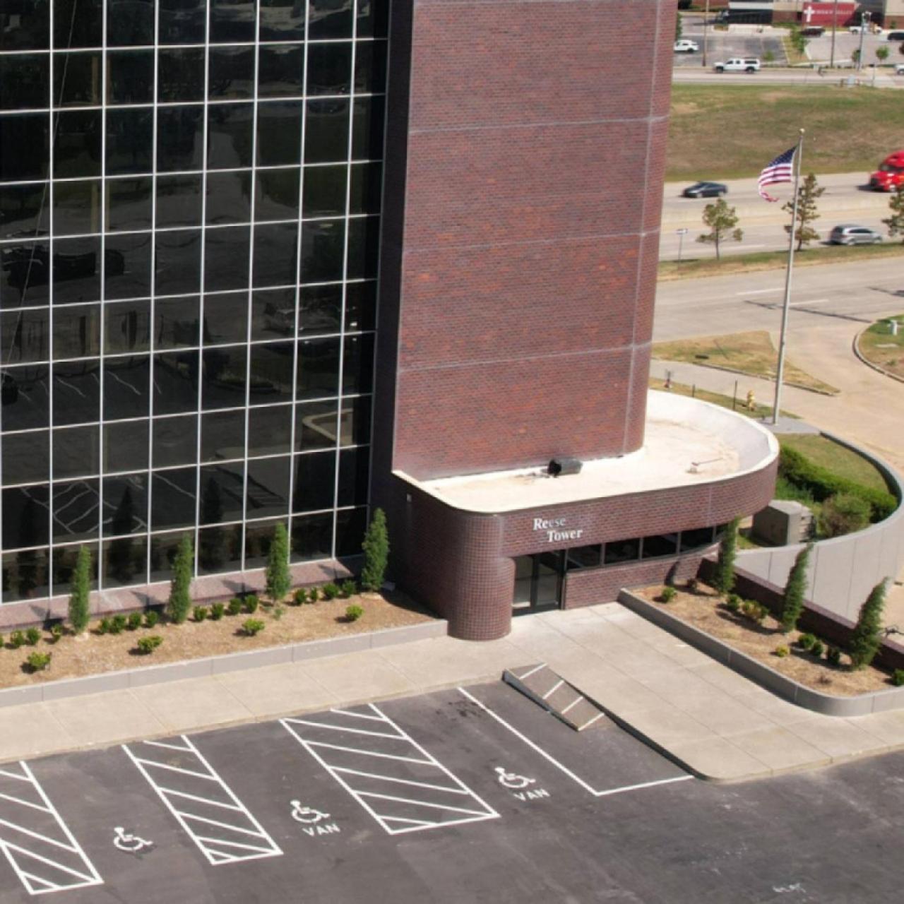 Aparthotel Reese Tower Tulsa Exterior foto